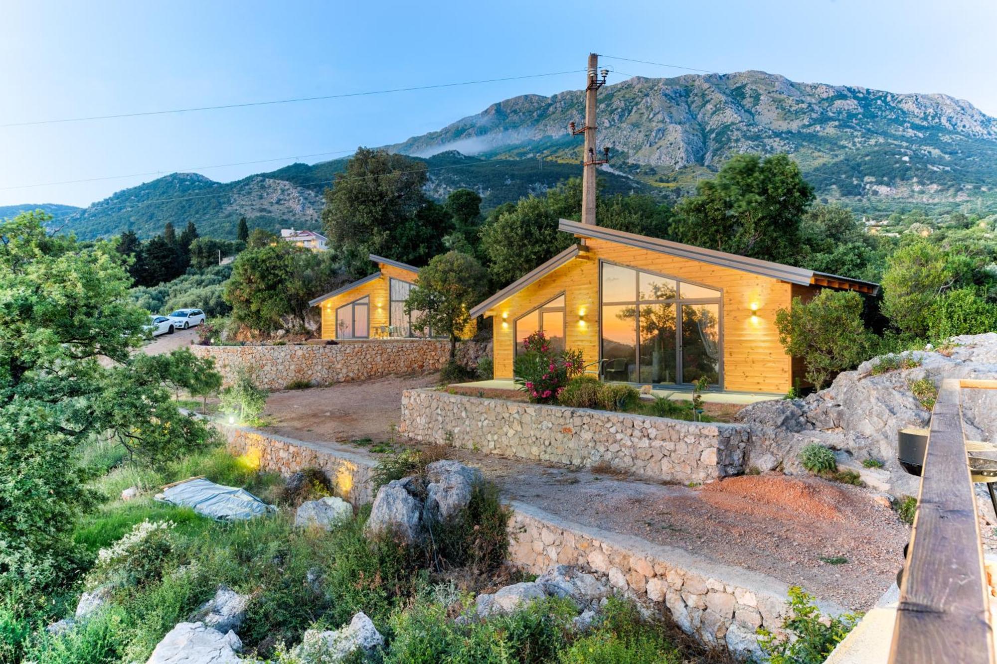 Olive Hills Holiday Homes Bar Extérieur photo